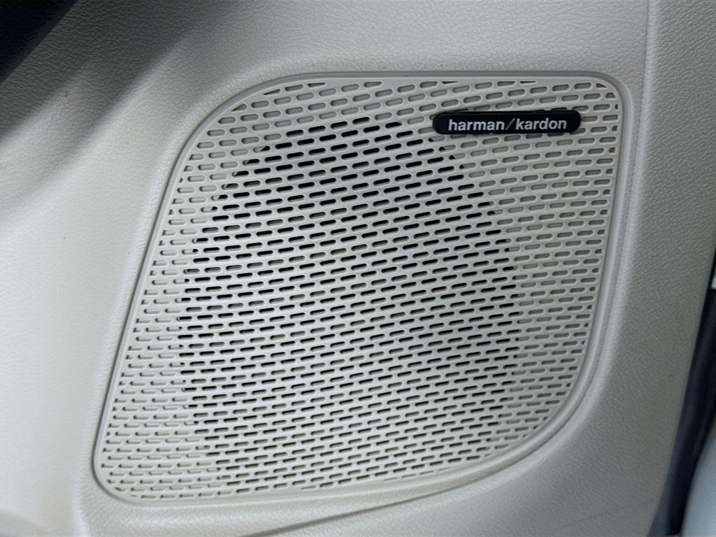 Used Car 2019 Chrysler Pacifica  Limited For Sale Under $20,000 In Austin, Texas