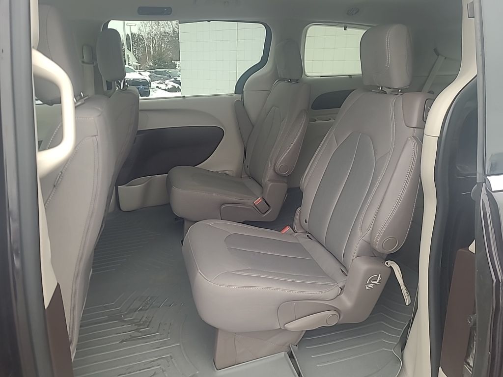 used 2017 Chrysler Pacifica car, priced at $13,668