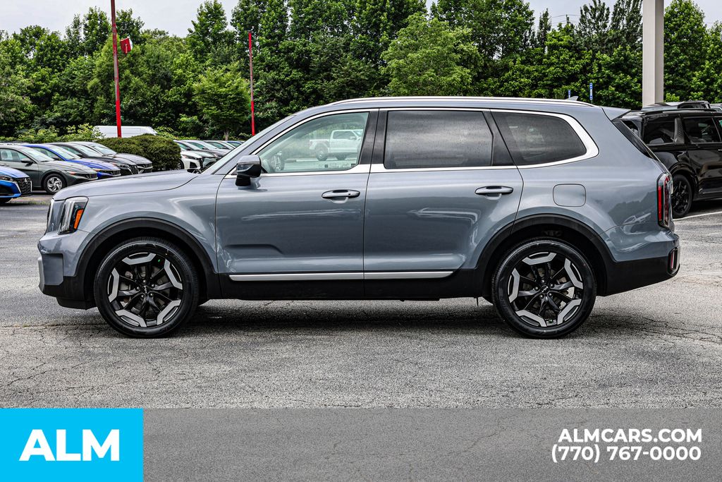 Used 2023 Silver Kia EX image 9