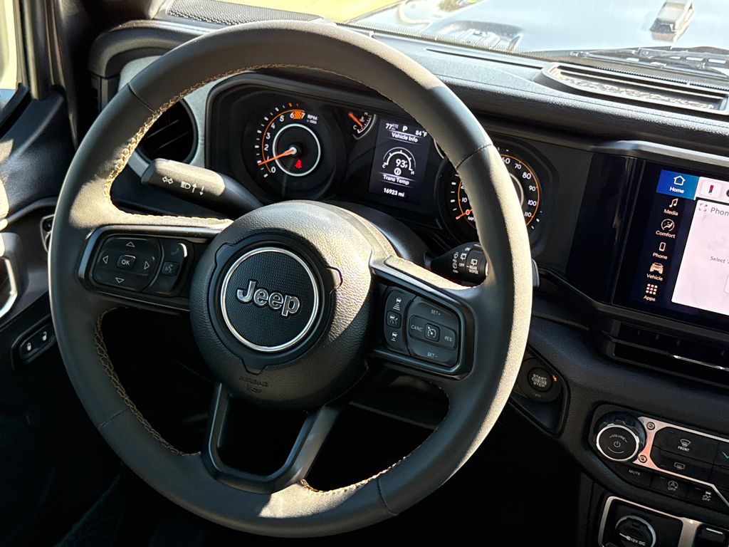Used 2024 Jeep Wrangler SUV