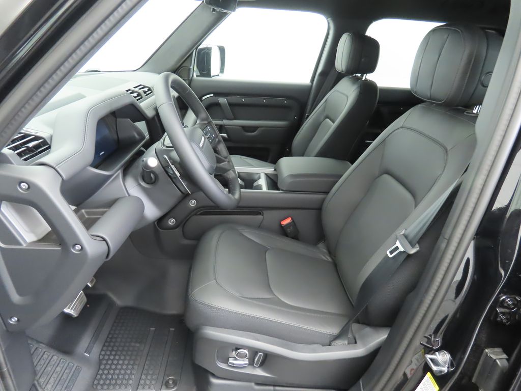 Thumbnail: 2025 Land Rover Defender - 19