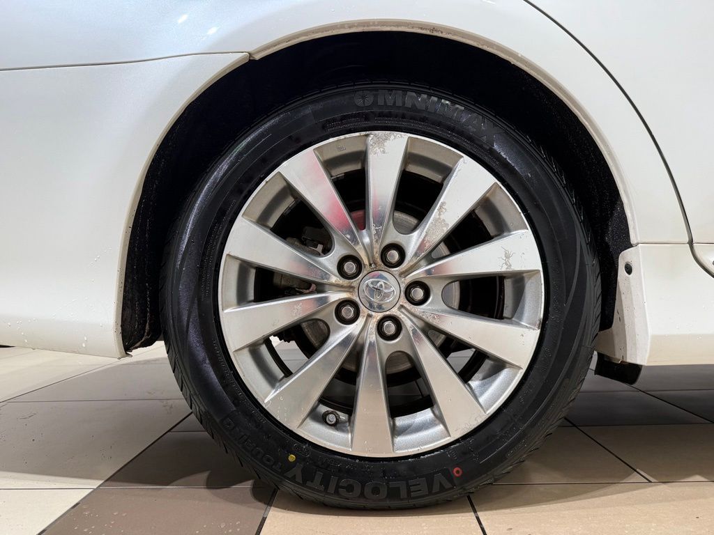 Thumbnail: 2012 Toyota Avalon - 9