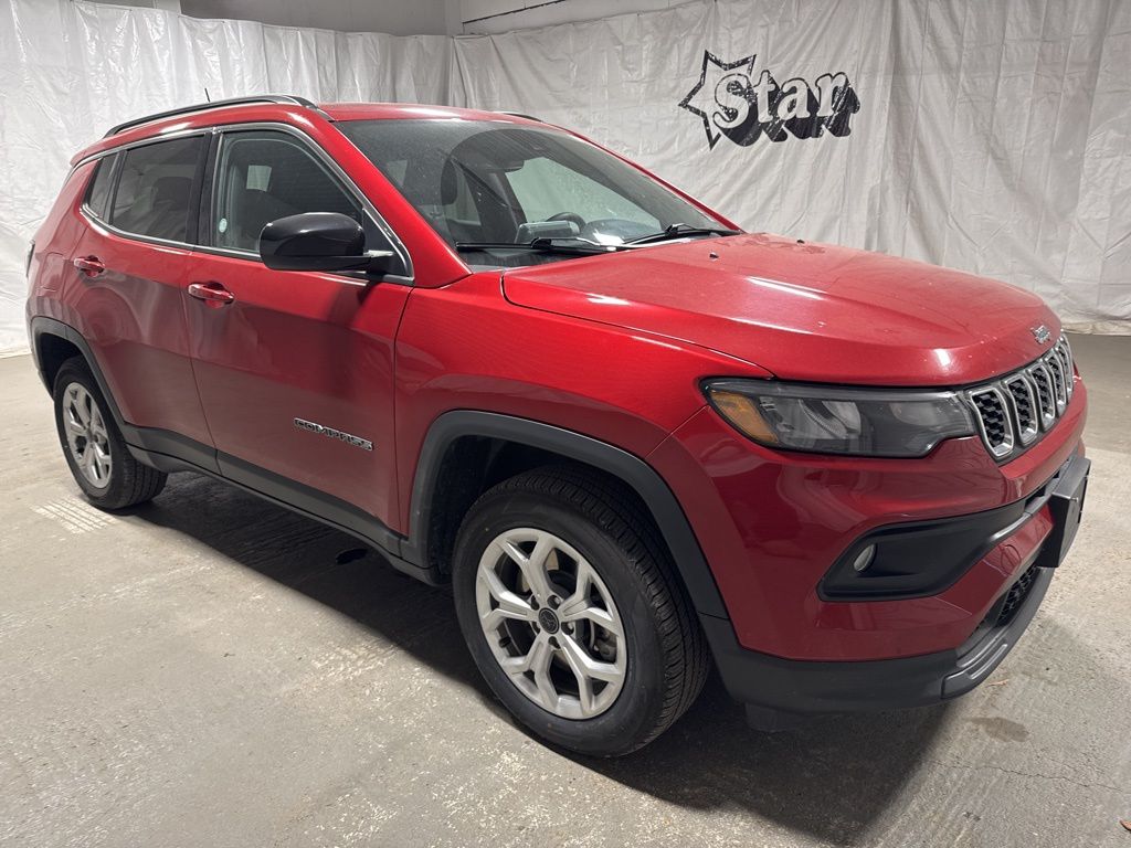 Red Hot Pearlcoat 2025 Jeep Compass Latitude 4WD SUV / Crossover Four-Wheel Drive 8-Speed Automatic