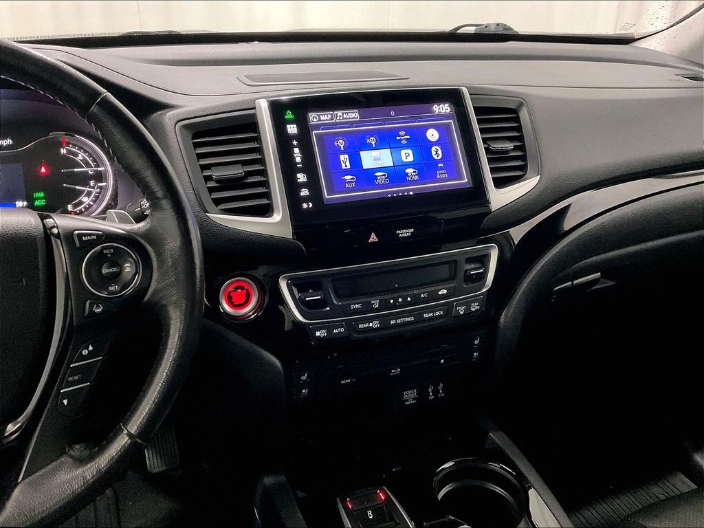 2016 Honda Pilot — photo 19