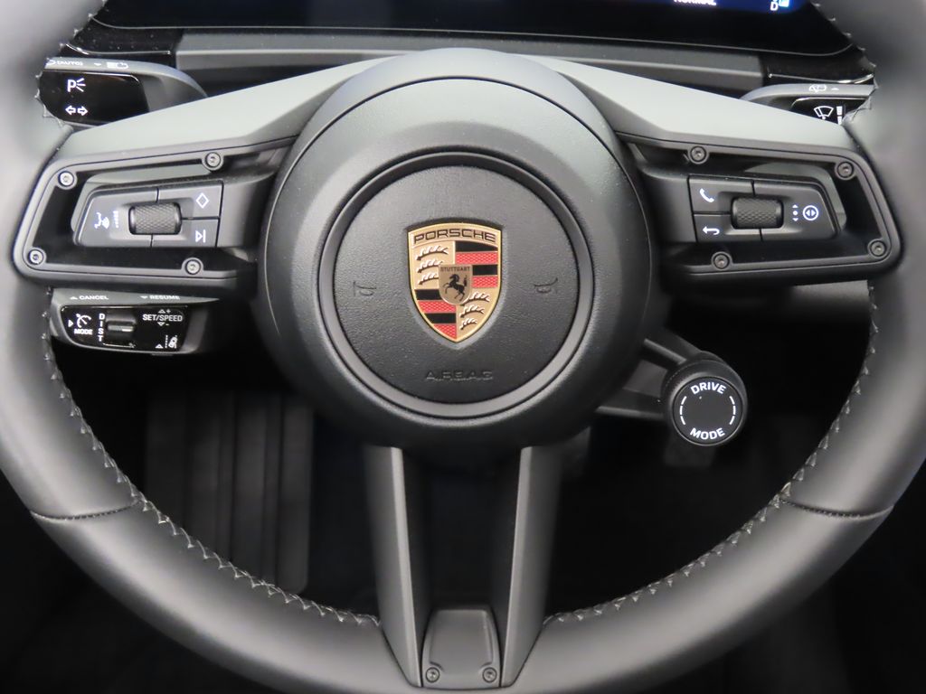 Thumbnail: 2024 Porsche Macan - 19