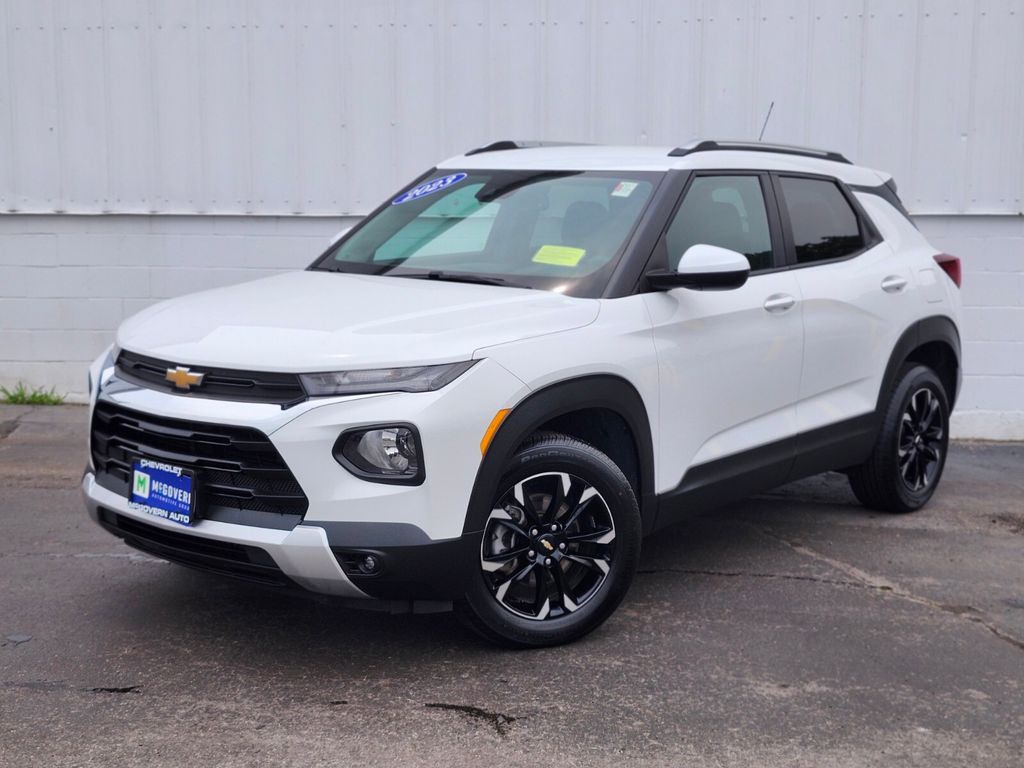 Summit White 2023 Chevrolet Trailblazer SUV / Crossover Four-Wheel Drive 9-Speed Automatic