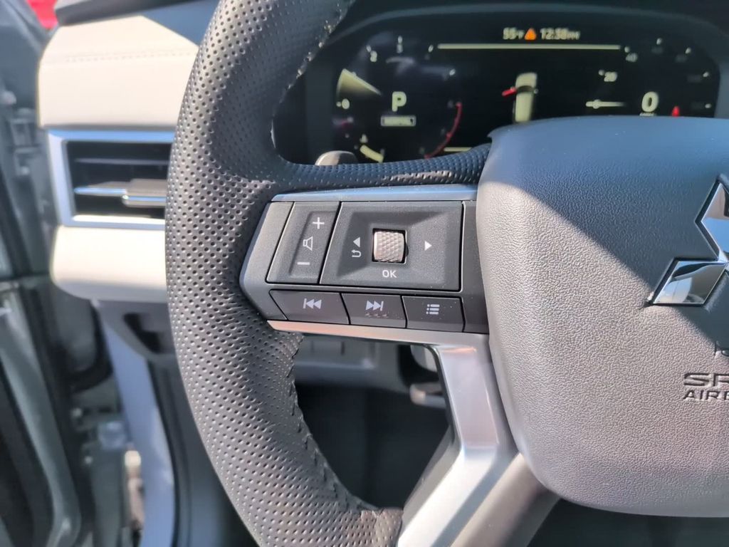 New 2026  Mitsubishi SE image 21