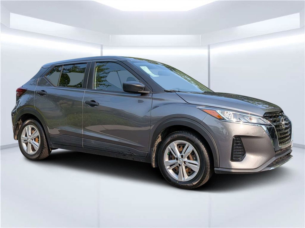 2022 Nissan Kicks S