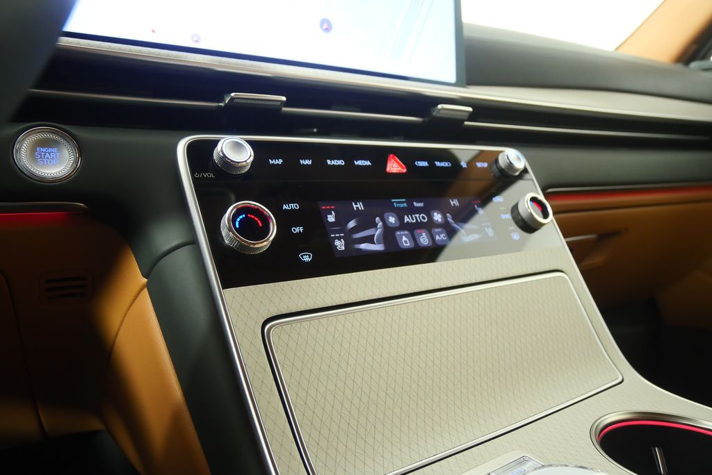 Thumbnail: 2025 Genesis GV80 - 25