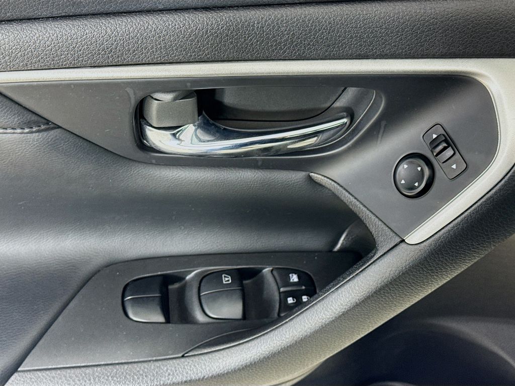 Used Car 2015 Nissan Altima  2.5 S For Sale Under $12,000 In Austin, Texas