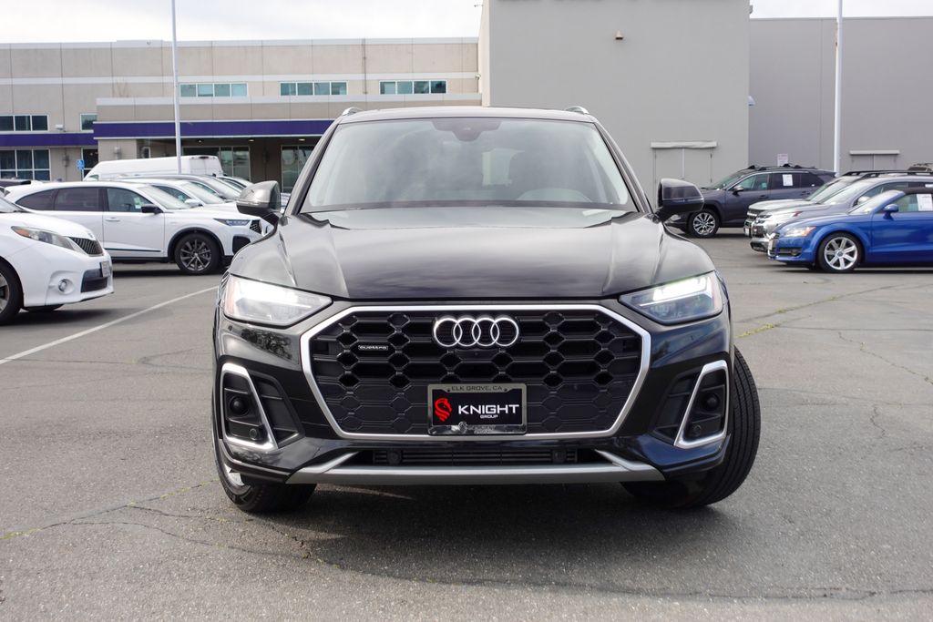 Used 2024  Audi 45 S line Premium image 3