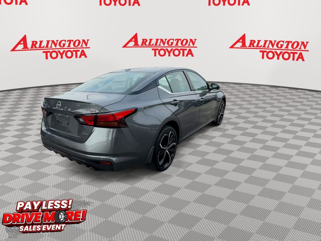Used 2025 Nissan Altima Sedan