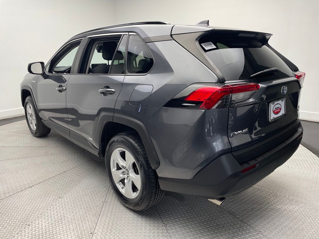 2021 Toyota RAV4 LE 7