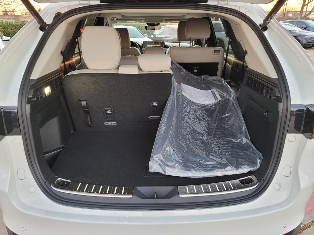 new 2026 Mazda CX-90 car, priced at $45,335