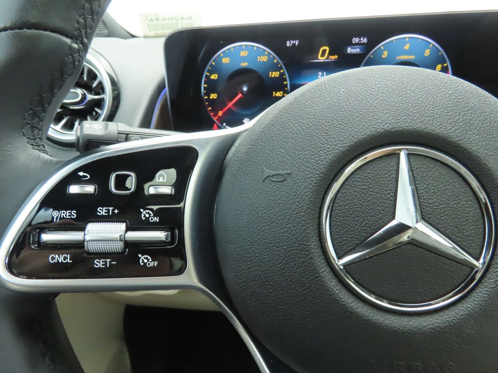 2022 Mercedes-Benz GLB 250 11