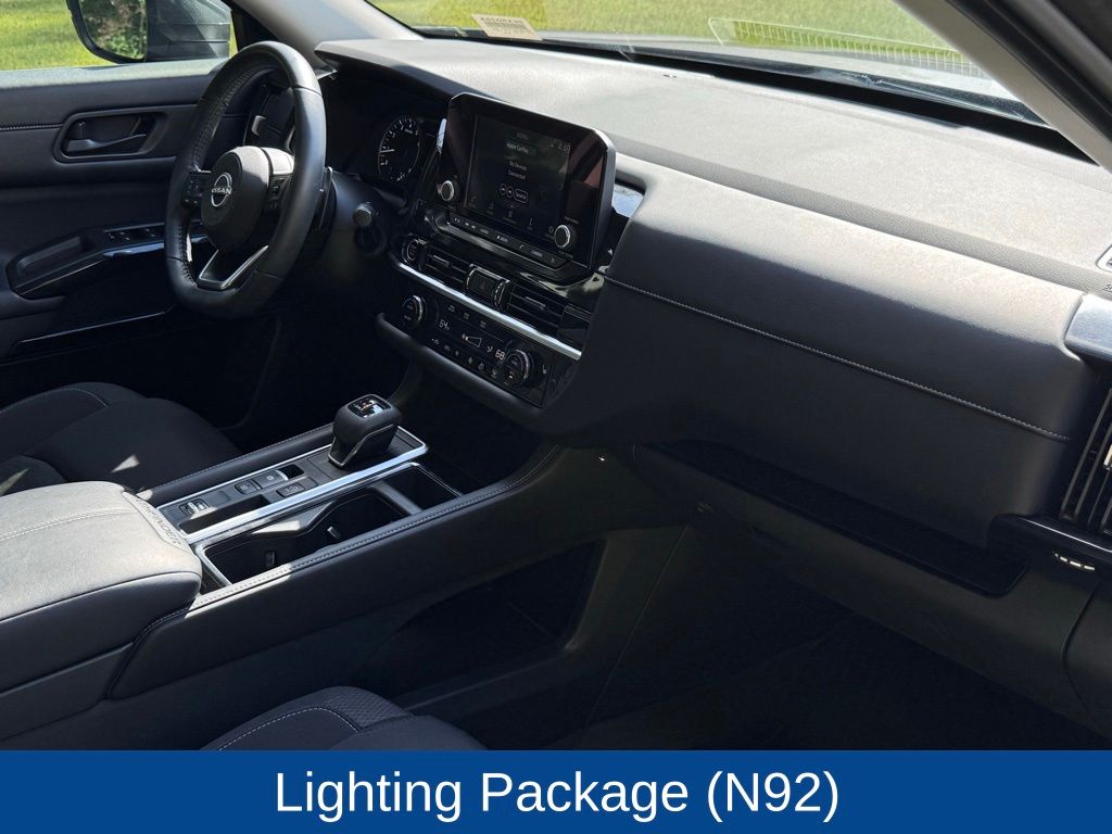 2024 Nissan Pathfinder SV FWD