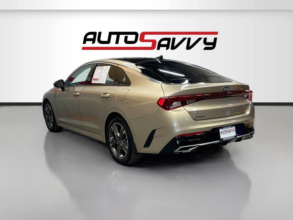 Used 2021 Crystal Beige Kia EX image 5