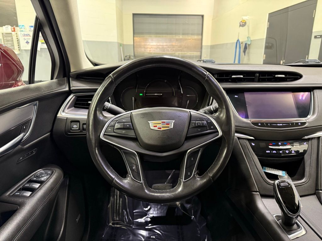 2017 Cadillac XT5 Luxury 23