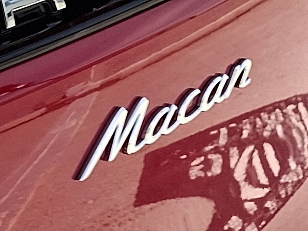 Thumbnail: 2026 Porsche Macan - 27