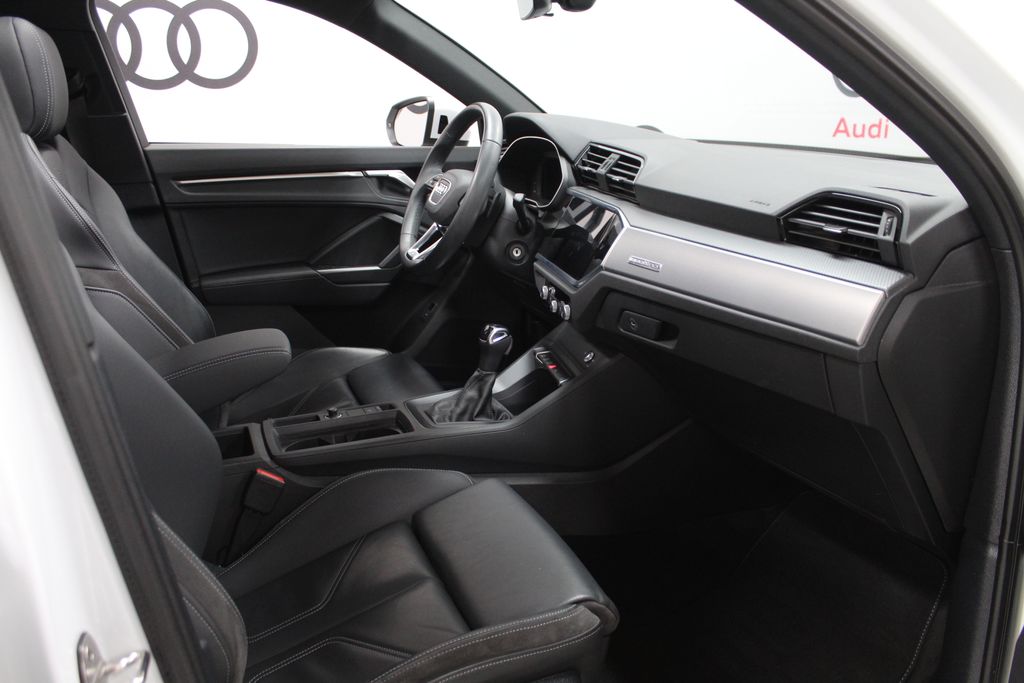 Thumbnail: 2023 Audi Q3 - 25