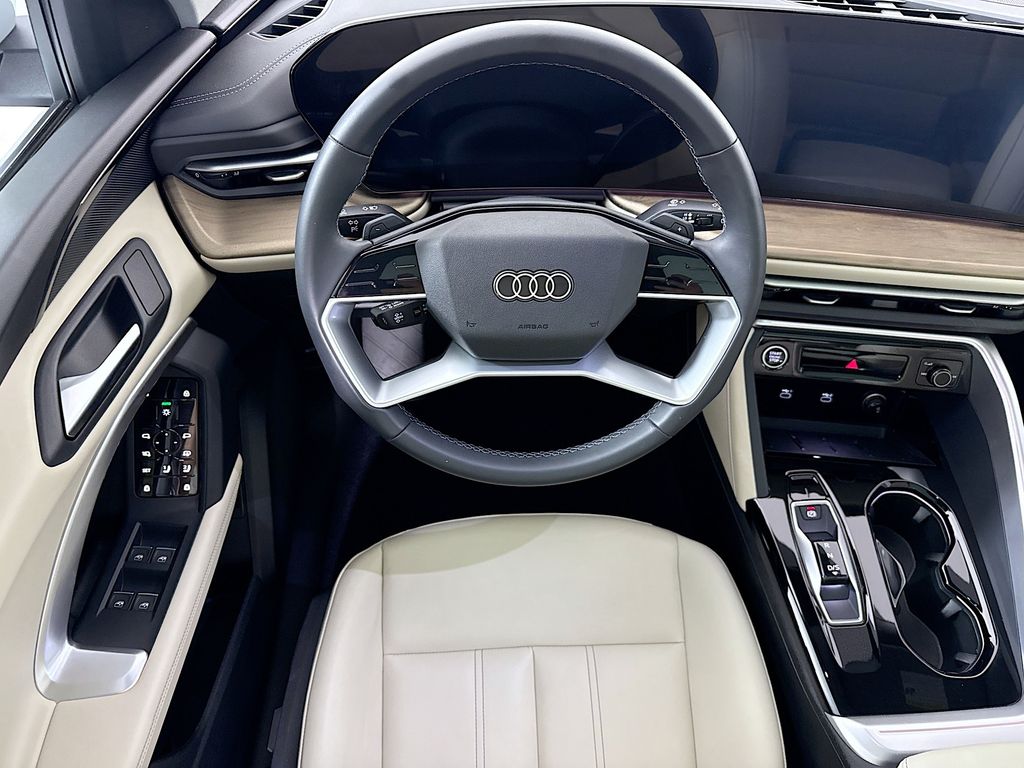 Thumbnail: 2025 Audi Q5 - 10