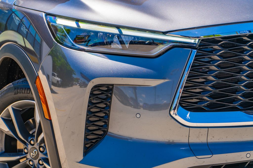 2023 INFINITI QX60 LUXE - 7