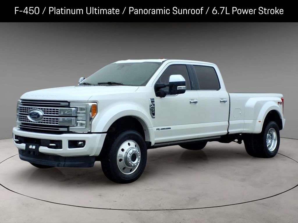 White Platinum Clearcoat Metallic 2017 Ford F-450 Super Duty Platinum Crew Cab LB DRW 4WD Pickup Truck Four-Wheel Drive 6-Speed Automatic