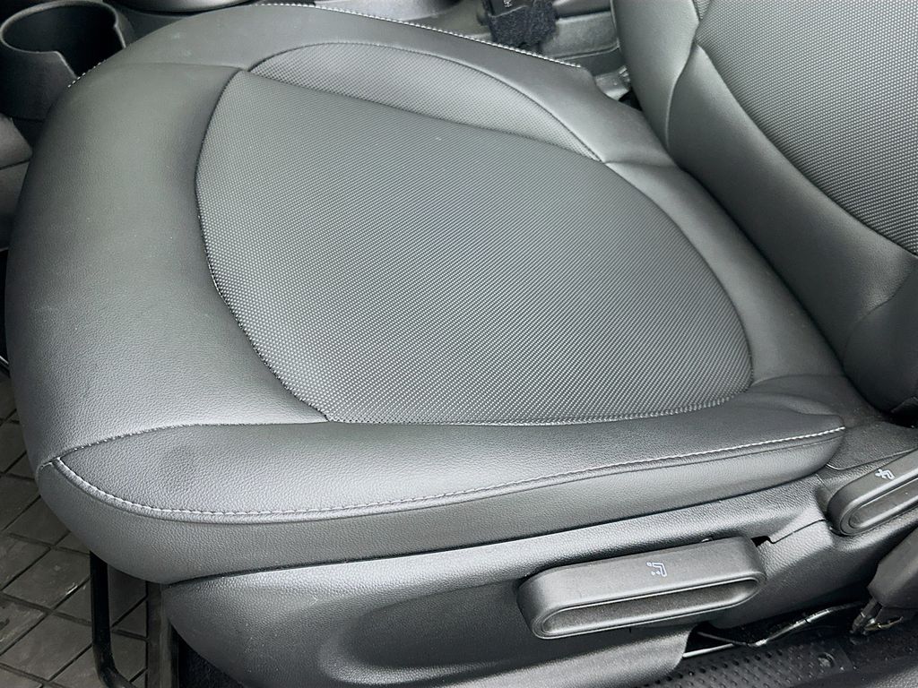 Thumbnail: 2023 MINI Cooper - 20