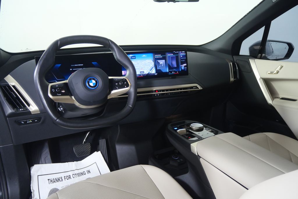 Thumbnail: 2023 BMW iX - 18