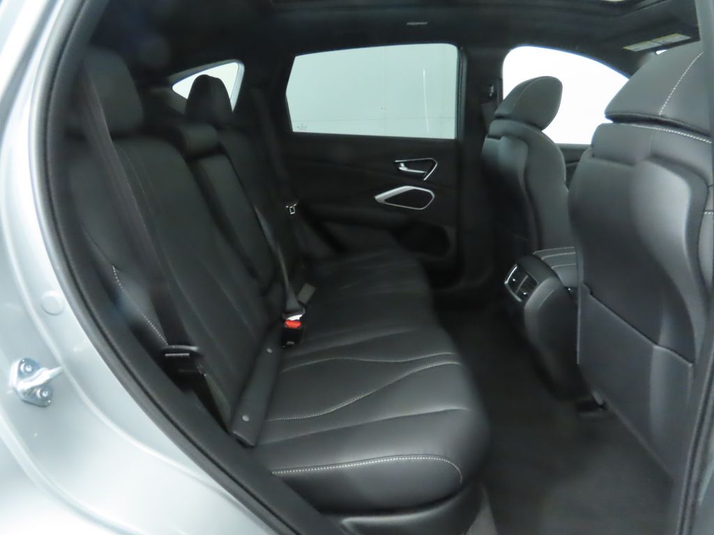 2025 Acura RDX Base 23