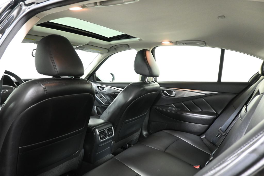 Thumbnail: 2016 INFINITI Q50 - 31