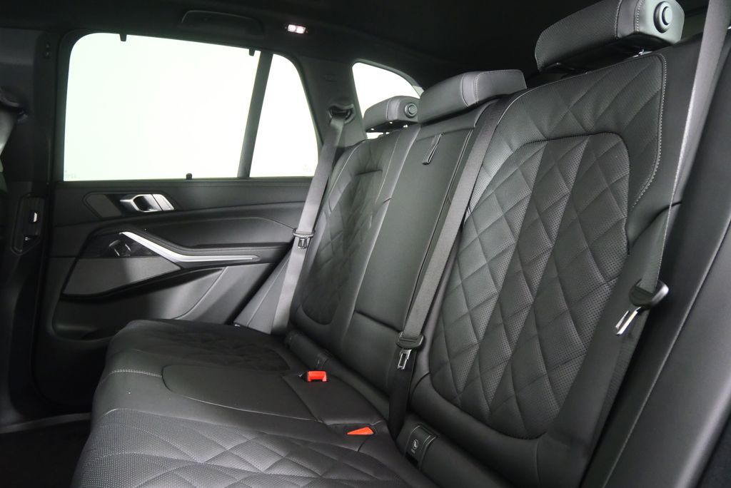 Thumbnail: 2026 BMW X5 - 15