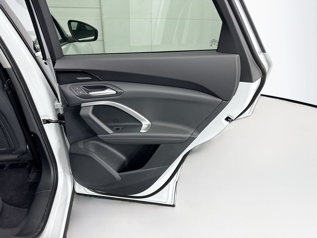 Thumbnail: 2025 Audi Q5 - 27