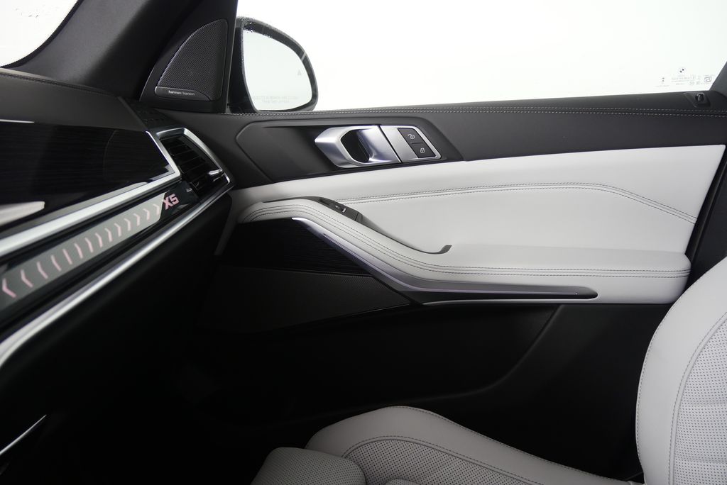 Thumbnail: 2026 BMW X5 - 24