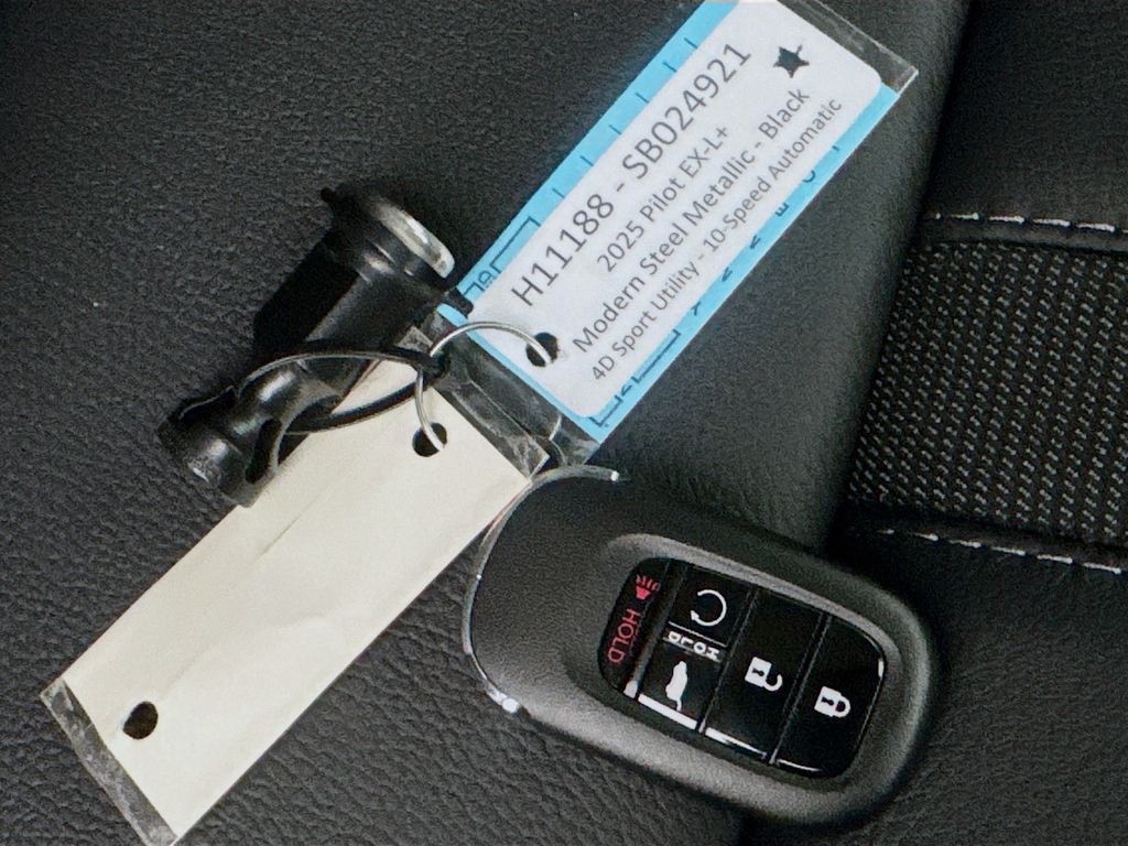 Used Car 2025 Honda Pilot  Ex For Sale In Austin, Texas
