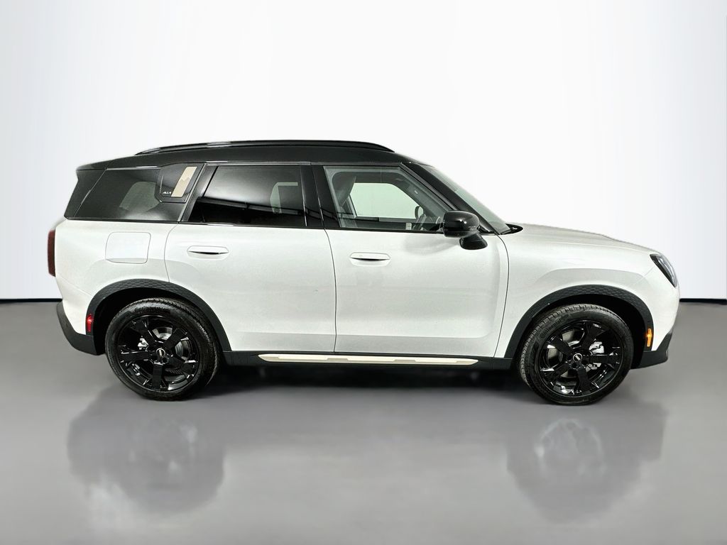 Thumbnail: 2027 MINI Cooper Countryman - 4