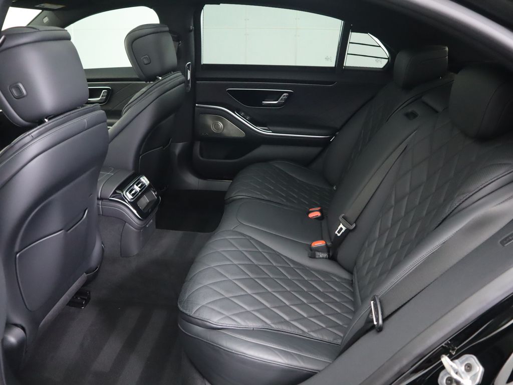 Thumbnail: 2024 Mercedes-Benz S-Class - 22