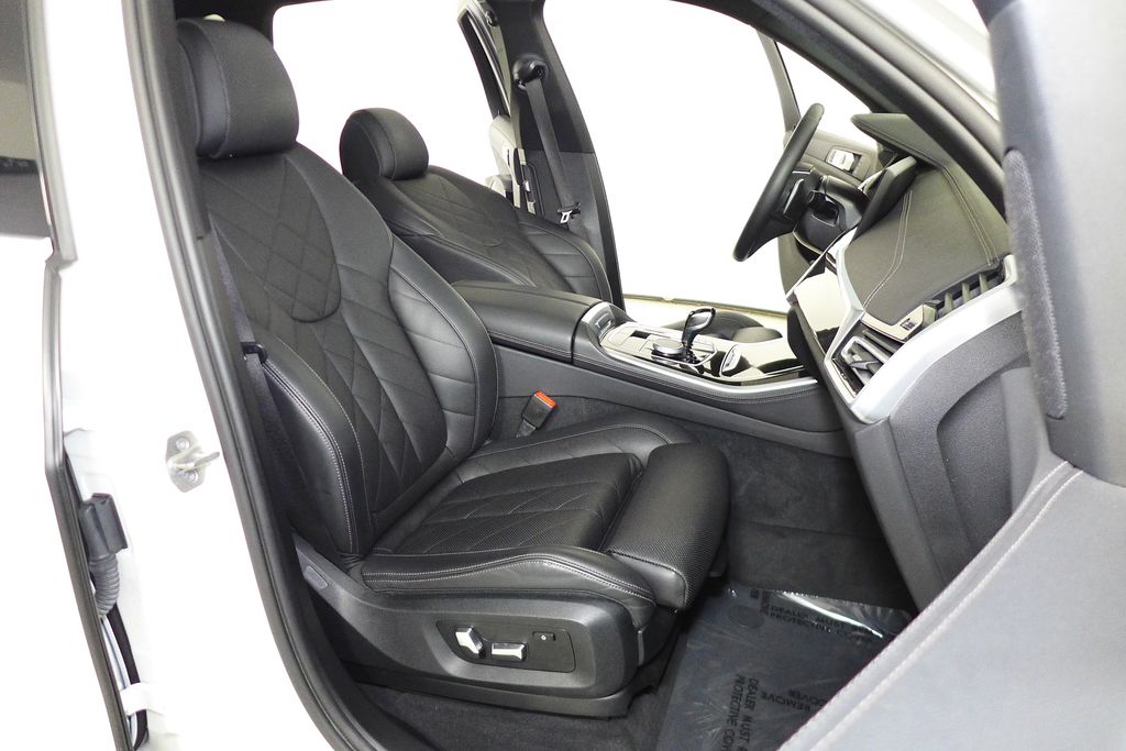 Thumbnail: 2023 BMW X5 - 18