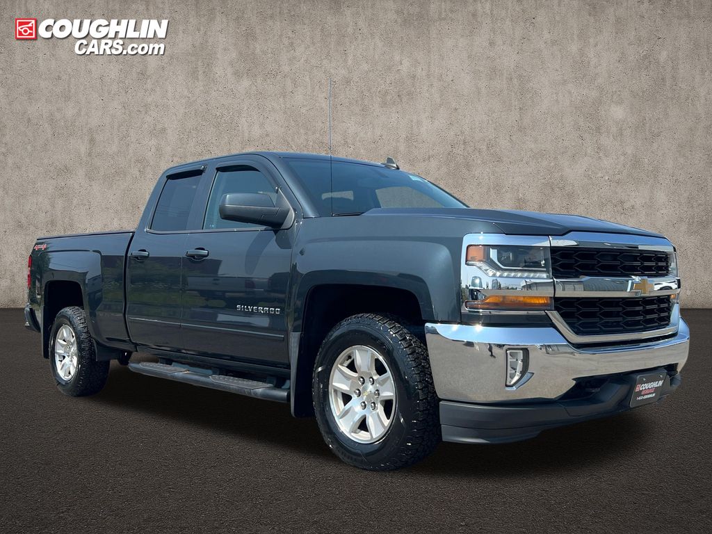Gray (Graphite Metallic) 2017 Chevrolet Silverado 1500 Pickup Truck Four-Wheel Drive 6-Speed Automatic Overdrive