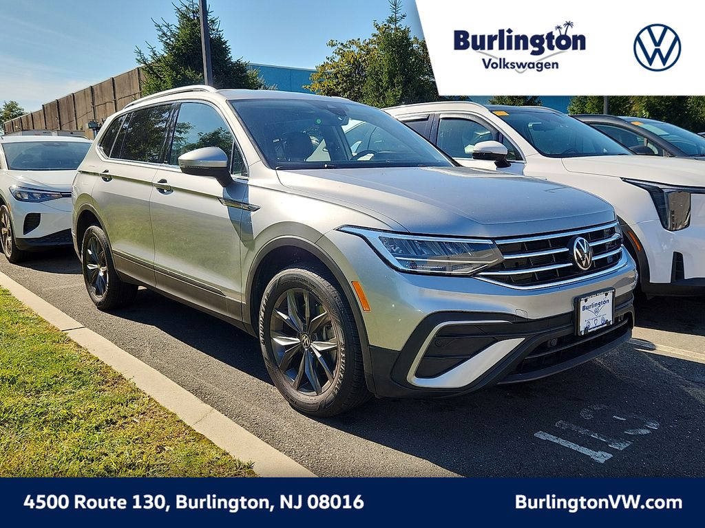 Silver Metallic 2023 Volkswagen Tiguan SUV / Crossover Front-Wheel Drive 8-Speed Automatic