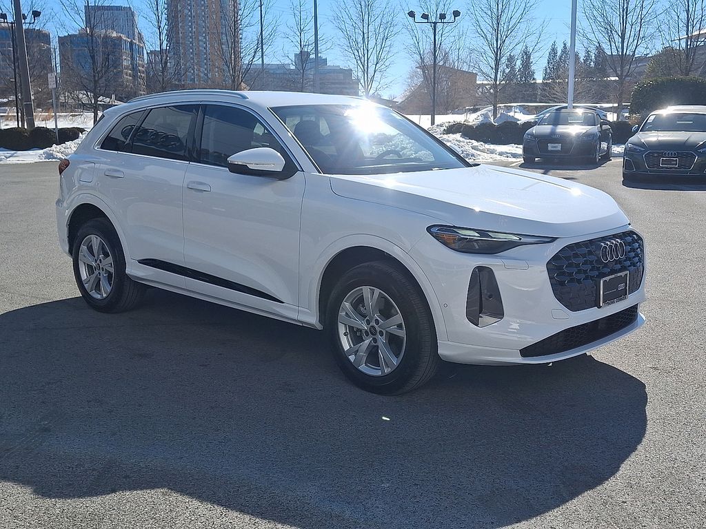 Thumbnail: 2025 Audi Q5 - 3