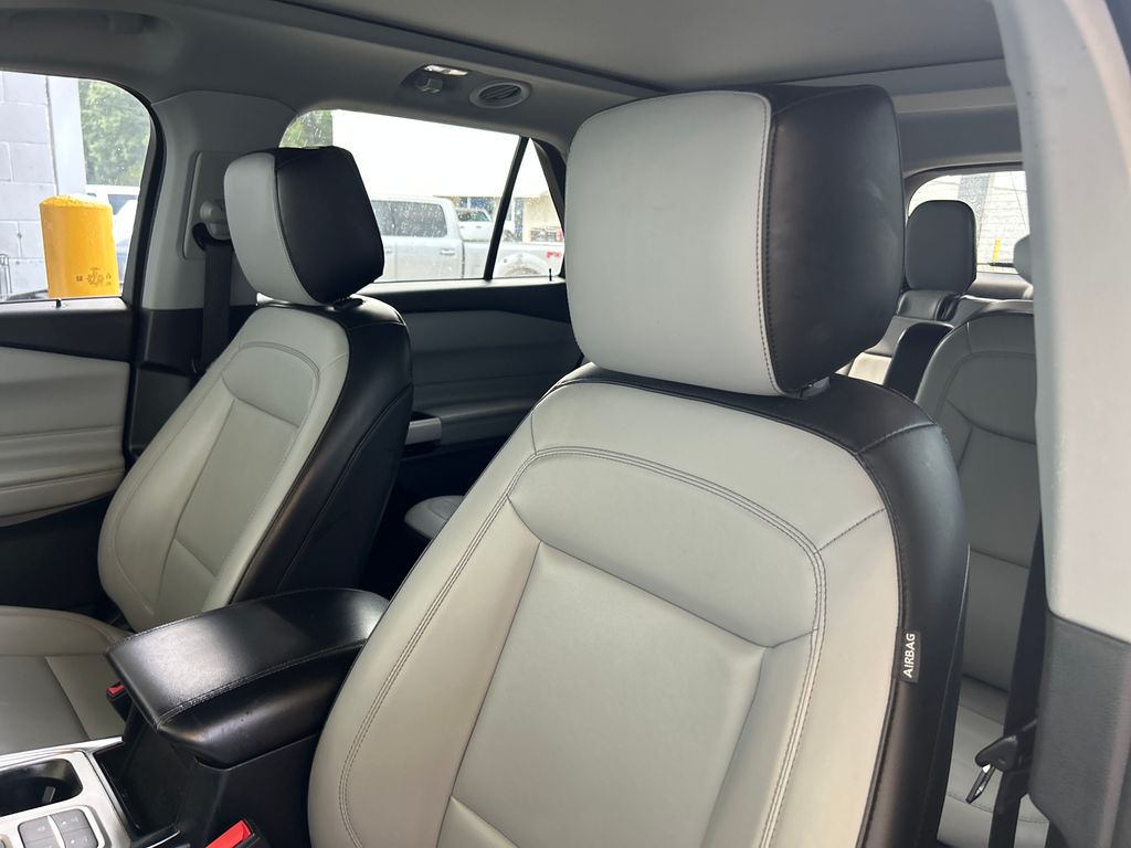 Used 2021 Blue Ford XLT image 9