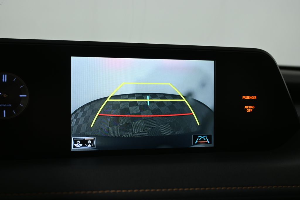 Thumbnail: 2021 Lexus UX - 25