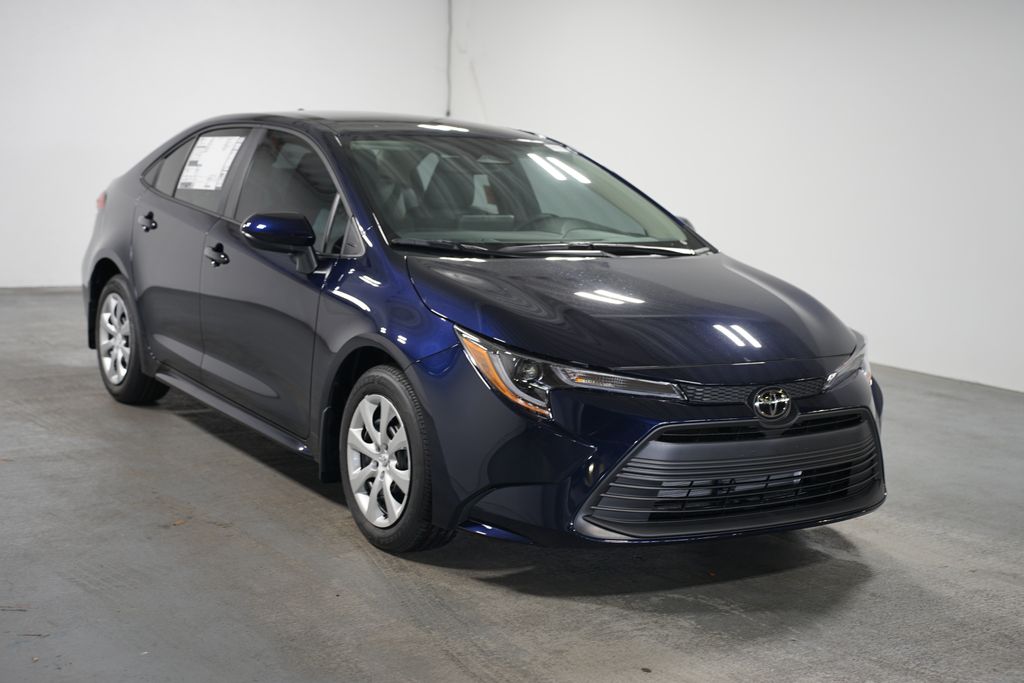 2025 Toyota Corolla LE 3