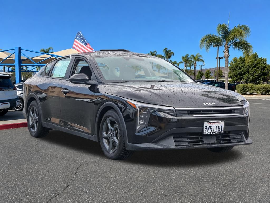 Aurora Black Pearl 2025 Kia K4 Sedan Front-Wheel Drive Continuously Variable Transmission