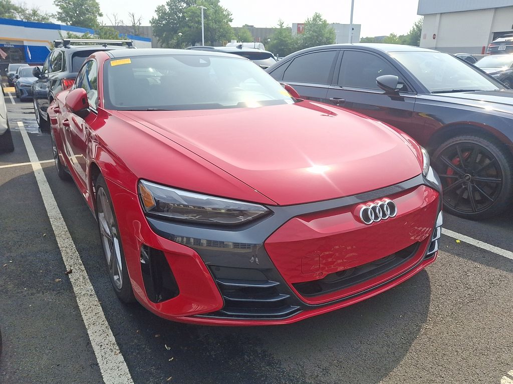 Thumbnail: 2024 Audi e-tron GT - 3