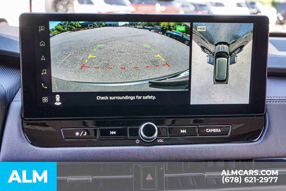 Used 2025 Gray Mitsubishi SE image 38