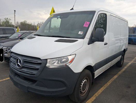 Mercedes-Benz Sprinter Cargo 1500 144 Standard Roof RWD
