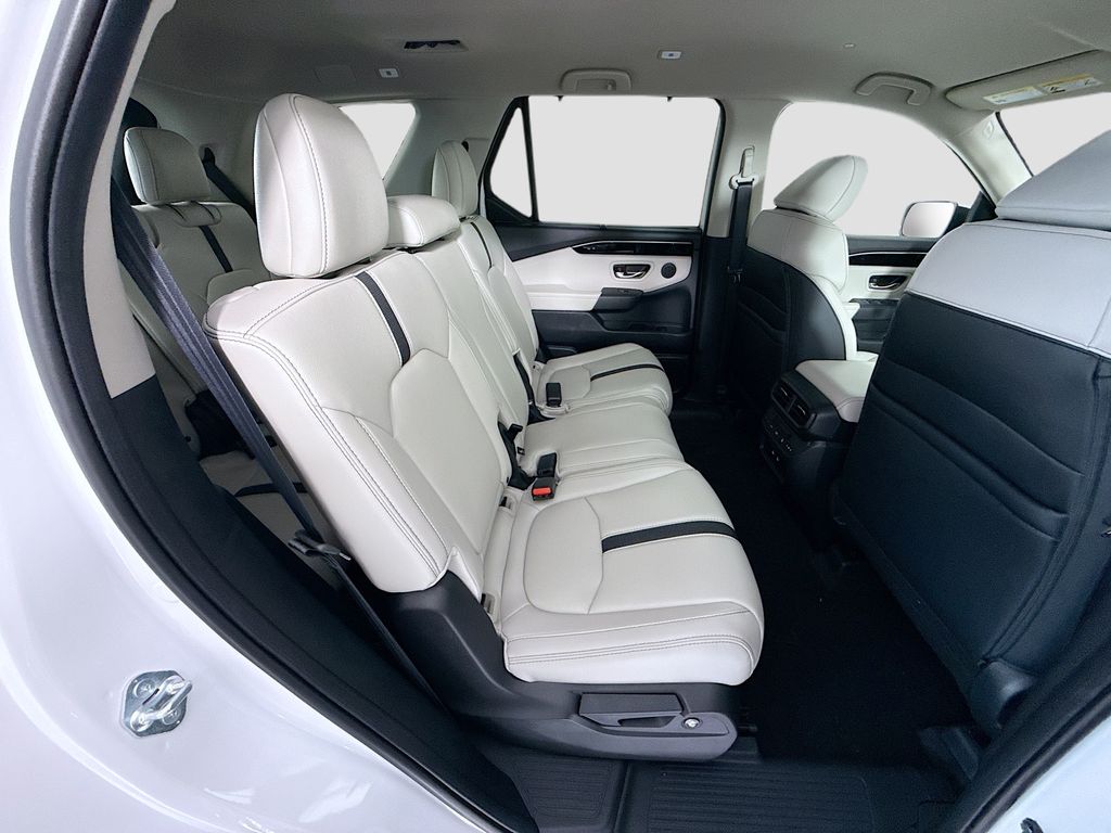Thumbnail: 2026 Honda Pilot - 22