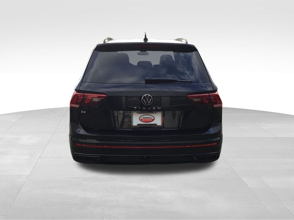 Thumbnail: 2024 Volkswagen Tiguan - 4